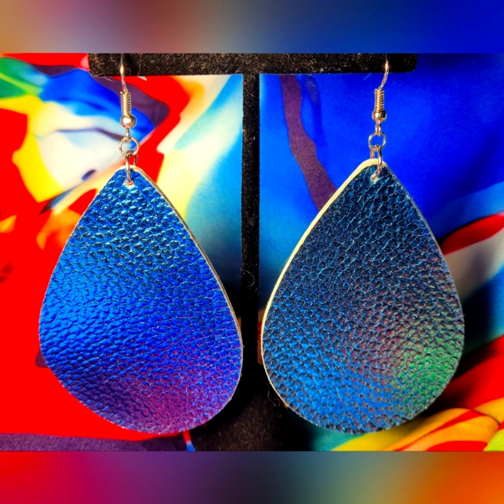 LOT Faux Leather Earring